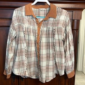 Small Easel full tunic button up top